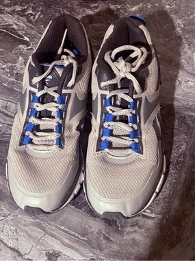 Boys Reebok Sneakers Size 1
